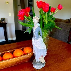 Lladro girl figurine